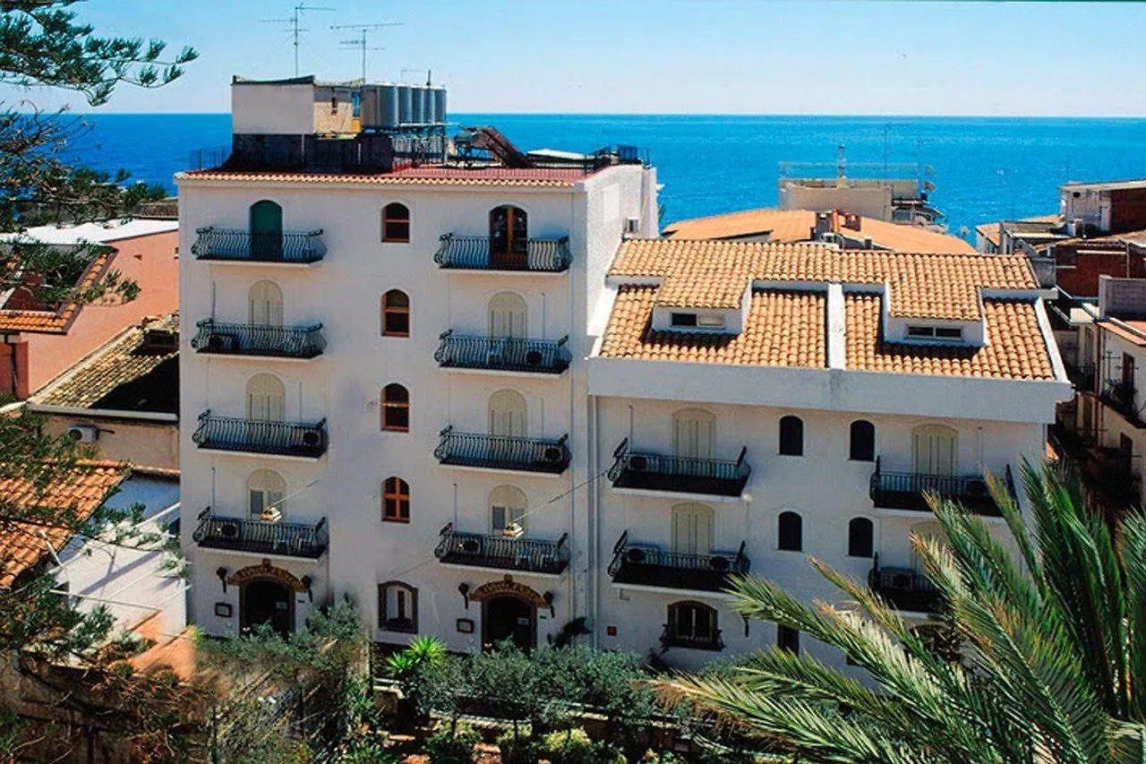Hotel Da Peppe Letojanni
