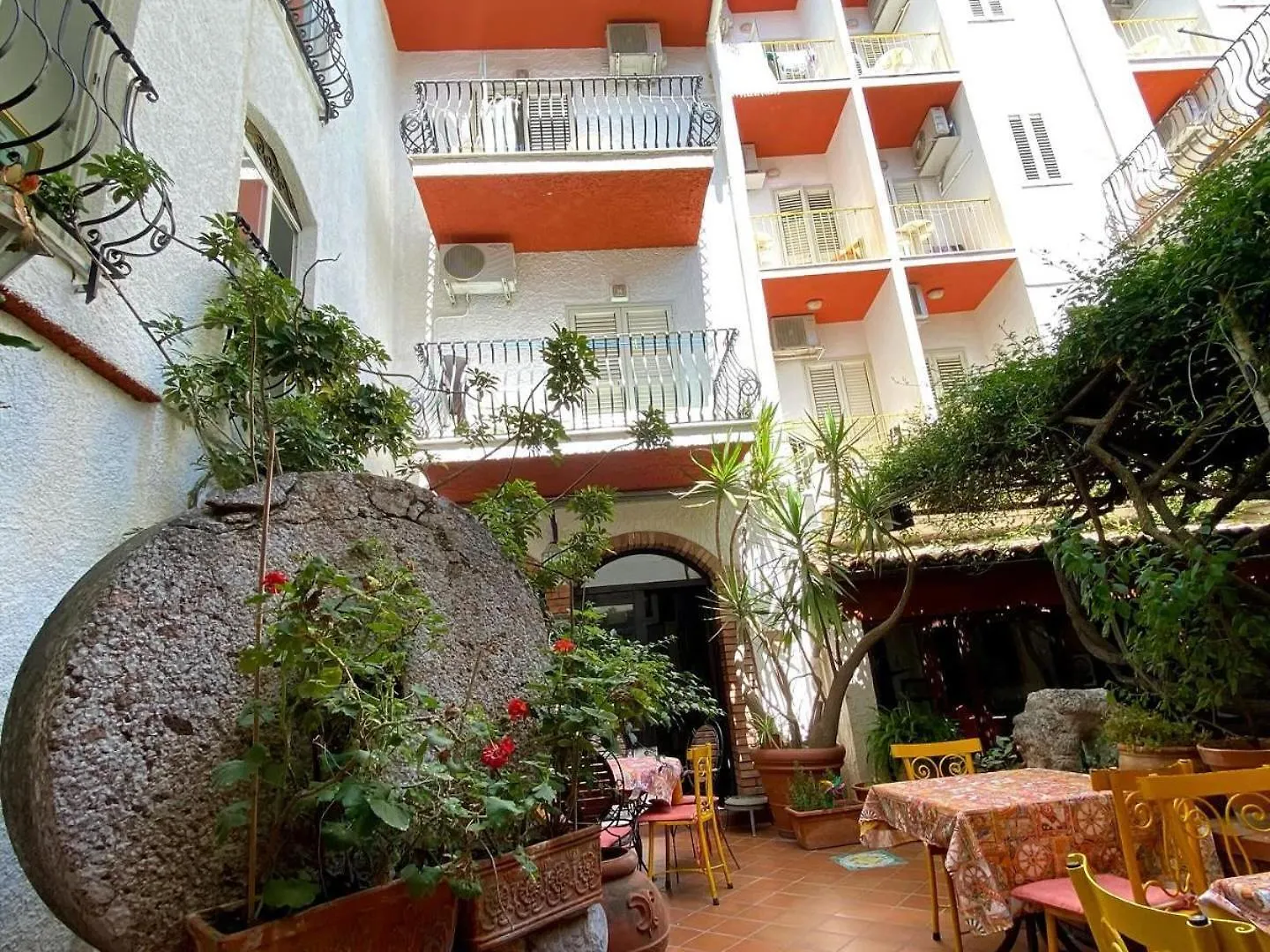***  Hotel Da Peppe Letojanni Italy