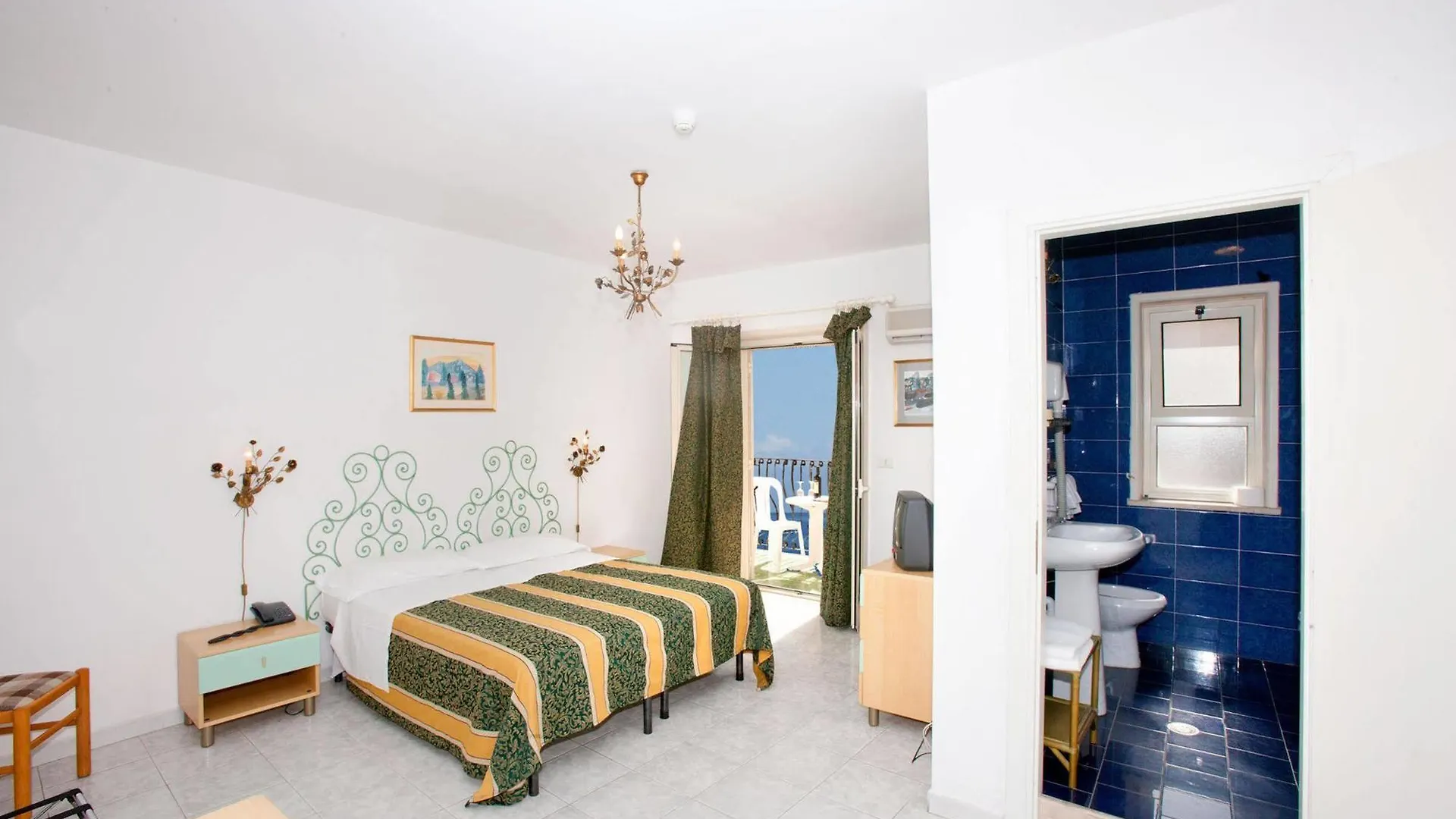 Hotel Da Peppe Letojanni 3*,  Italy